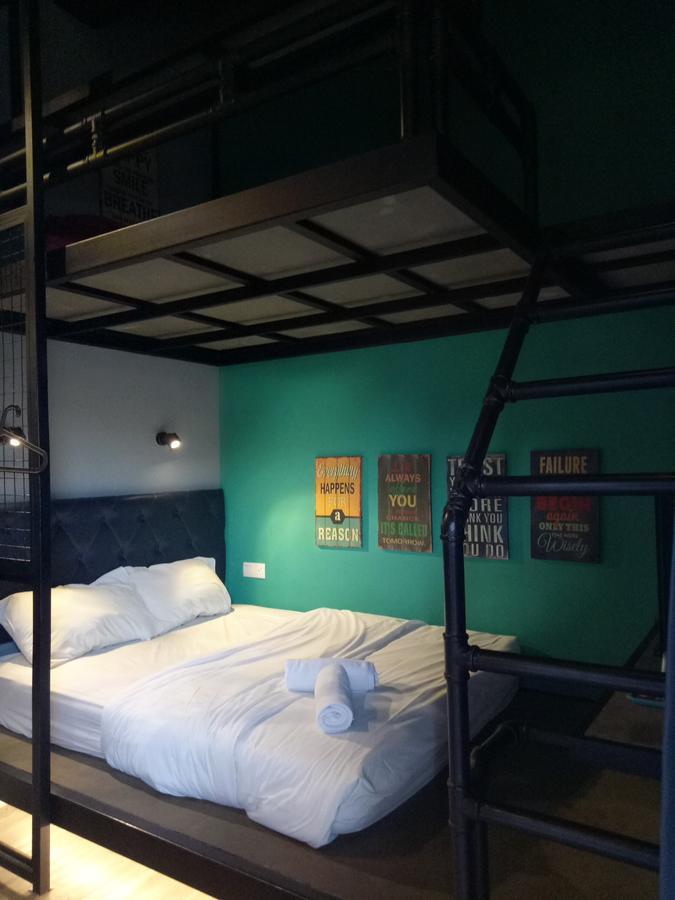 Tube Hotel Klebang Melaka Bagian luar foto