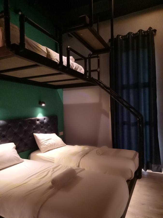 Tube Hotel Klebang Melaka Bagian luar foto