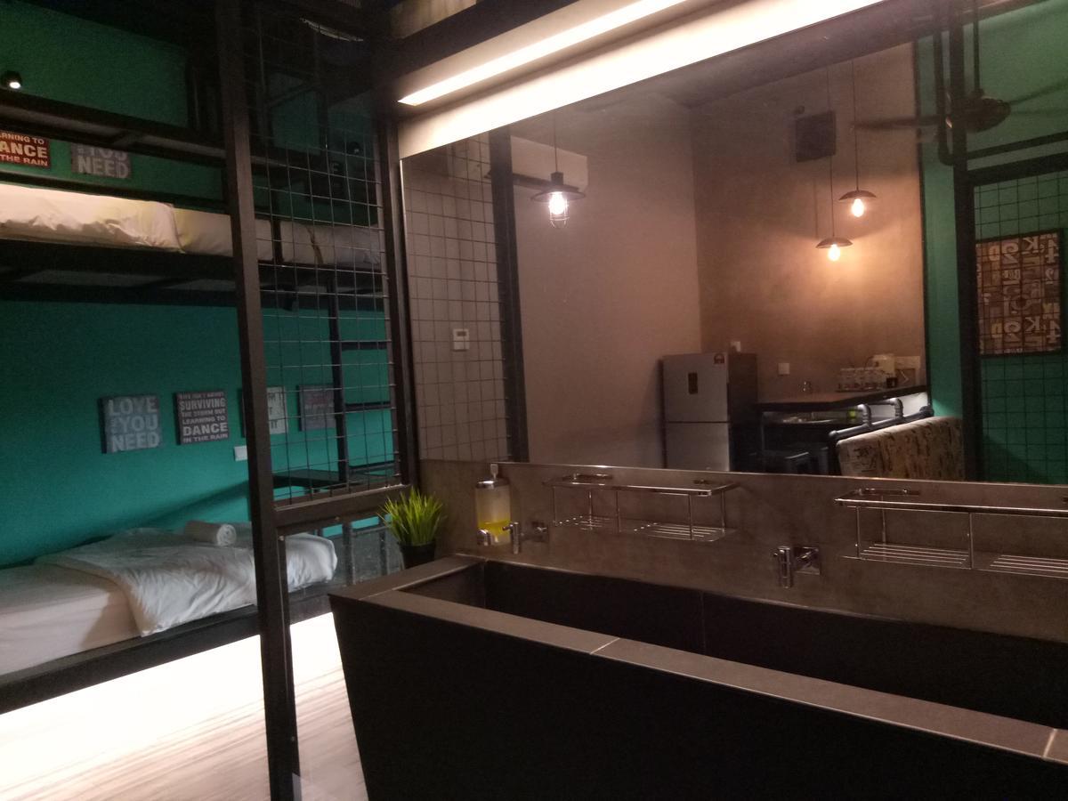 Tube Hotel Klebang Melaka Bagian luar foto