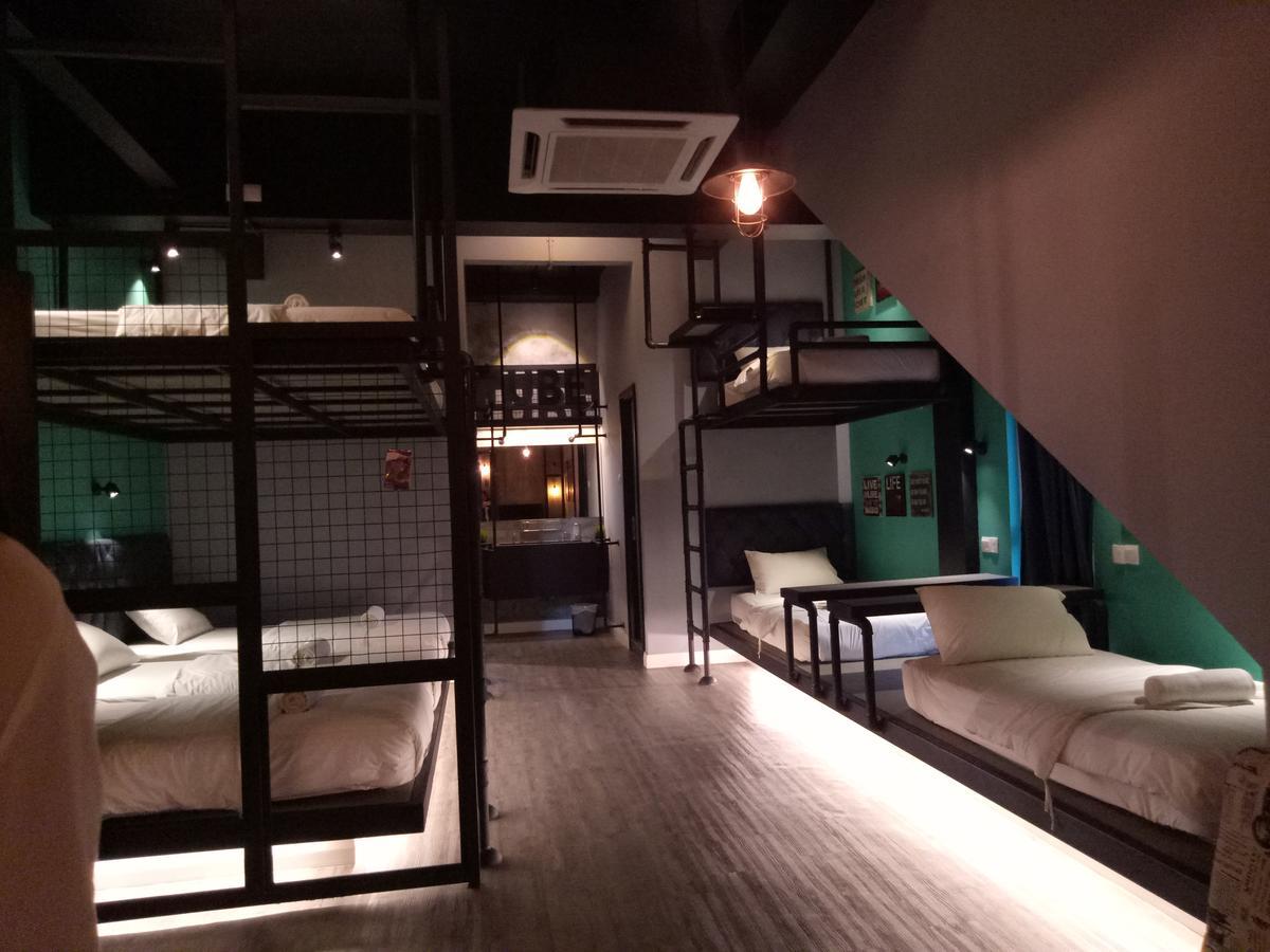Tube Hotel Klebang Melaka Bagian luar foto