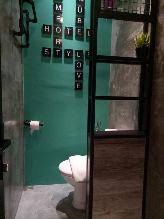 Tube Hotel Klebang Melaka Bagian luar foto