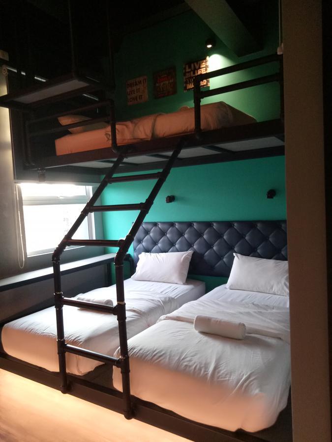 Tube Hotel Klebang Melaka Bagian luar foto