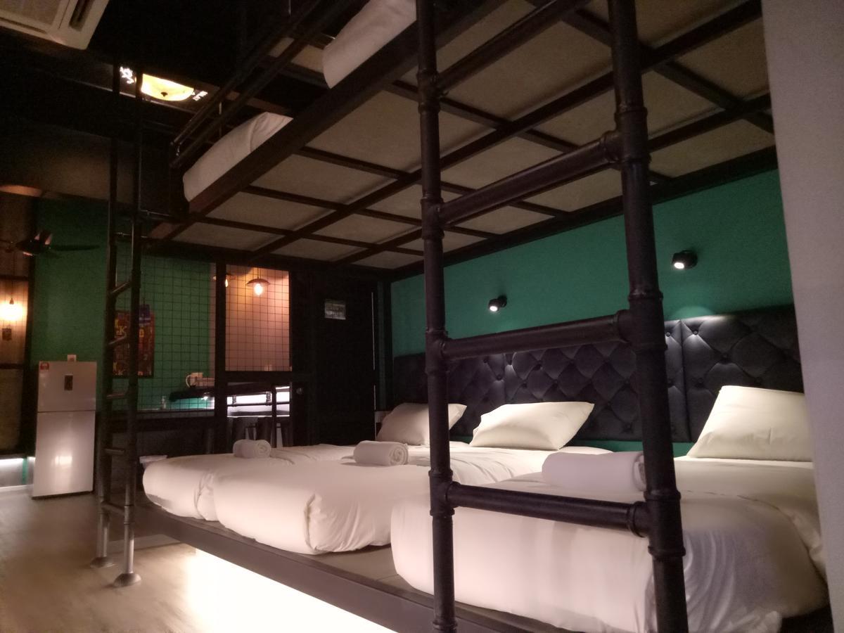 Tube Hotel Klebang Melaka Bagian luar foto